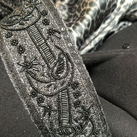 St. John Cashmere and Fox fur trim Coat - Picture 15 of 15